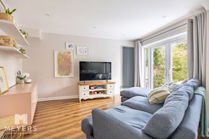 Photo 18- click for photo gallery